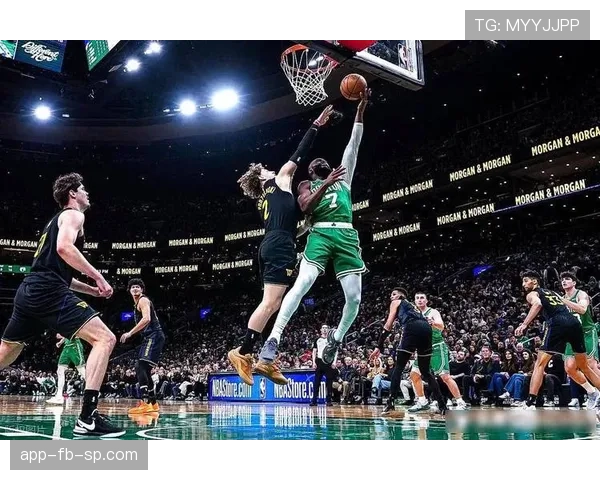 德隆·威廉姆斯挡拆助攻效率提升显著 拉开球队进攻空间