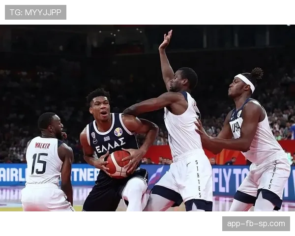 篮球防守规则解析：合法防守站位与违例界限